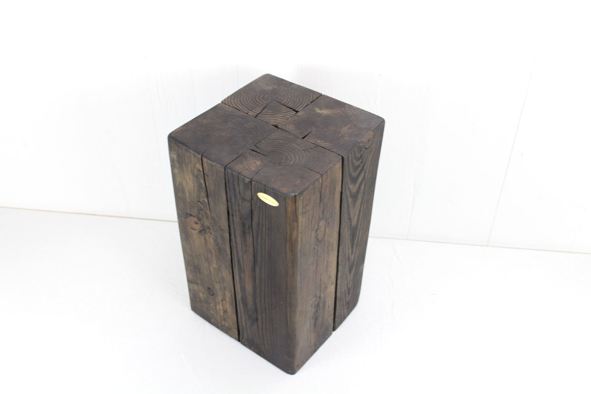 Pedestal 40 cm Pedestal i genbrugstræ