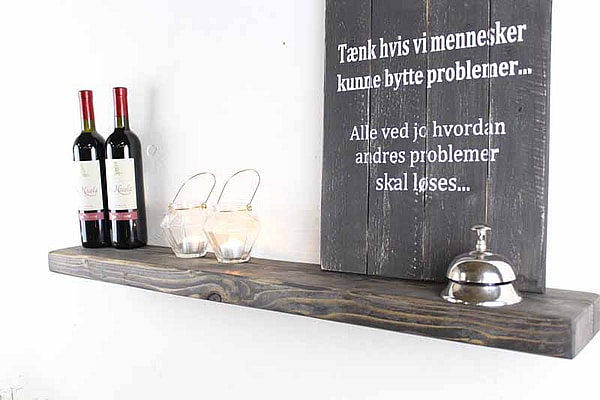 Svævehylde i genbrugstræ, Sort. 100 cm. Fra Idalund Design. Håndlavet. Svævehylde i genbrugstræ, Sort. 100 cm. Fra Idalund Design. Håndlavet.