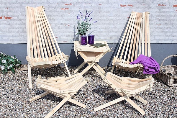 Lamel stol, fodskammel og bord fra Idalund Design. Dansk produceret af genbrugstræ. Lamel stol, fodskammel og bord fra Idalund Design. Dansk produceret af genbrugstræ.