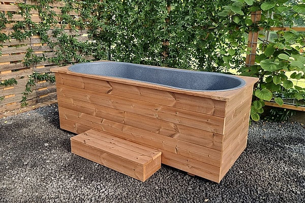 Vildmarksbad Oval med varmepumpe 5 kW