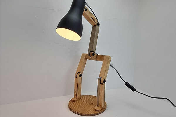 Armløs Lampemand med fod Lysebrun - Idalund Design