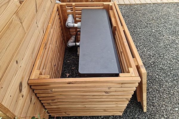 Kasse til varmepumpe - Idalund Design