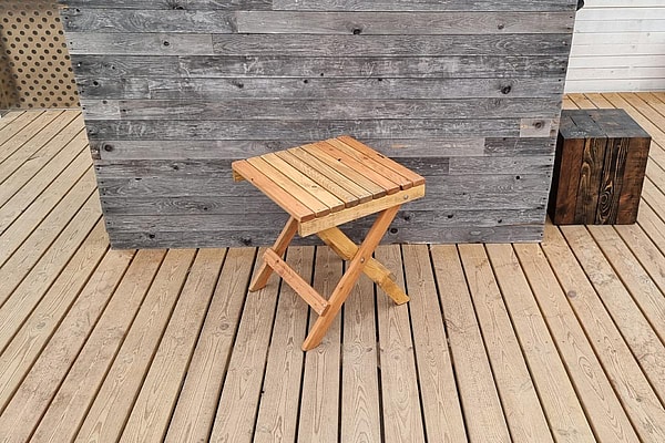 Klapbord i genrbrugstræ - Idalund Design